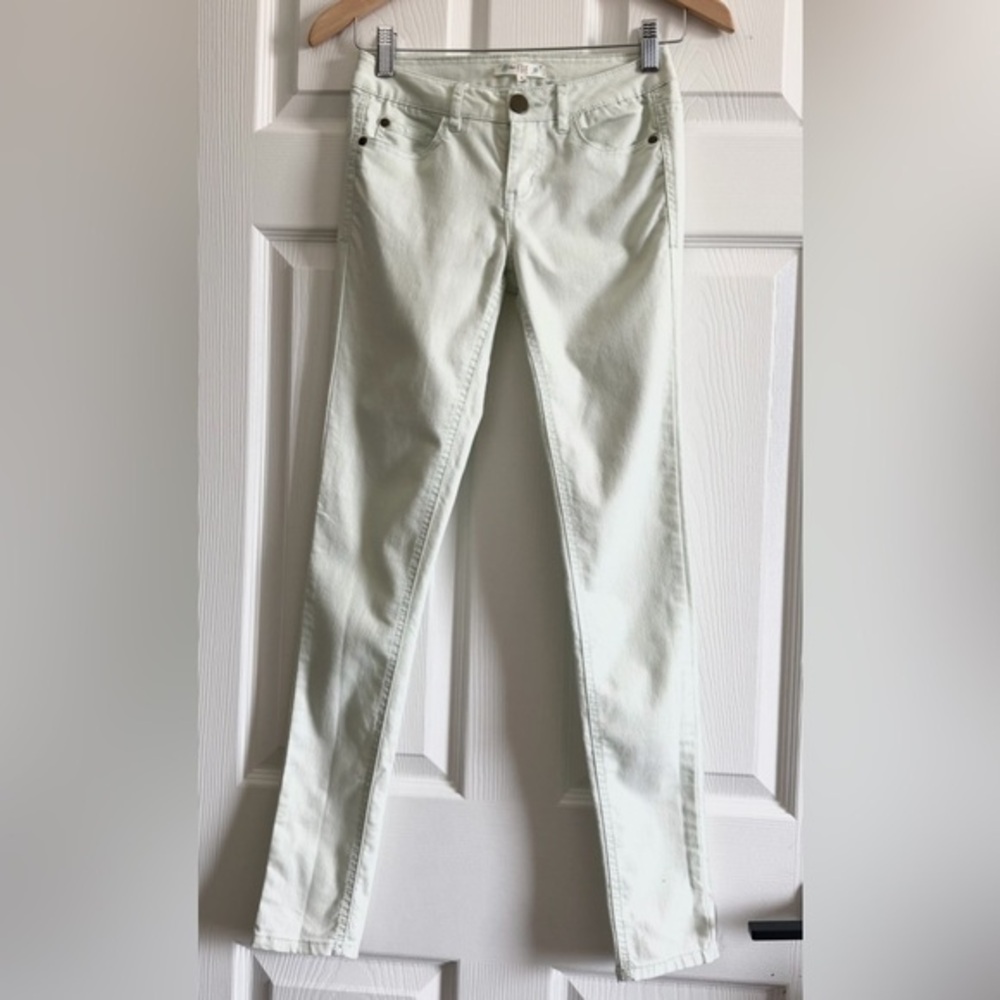Love, Fire Women's Light Green Skinny Jeans